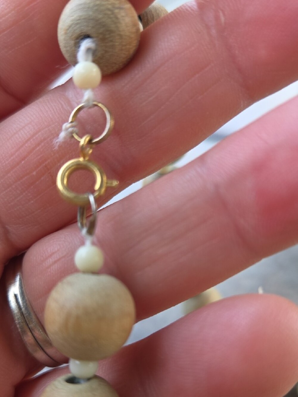 Beige Natural Wood Bead Necklace - Women Jewelry - Picture 4 of 8